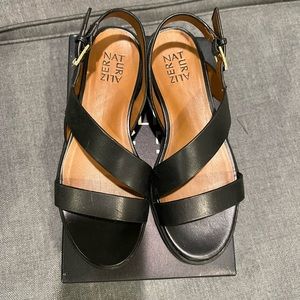 Women’s Naturalizer sandal.  Black leather.  Size 7.5.  Good condition.